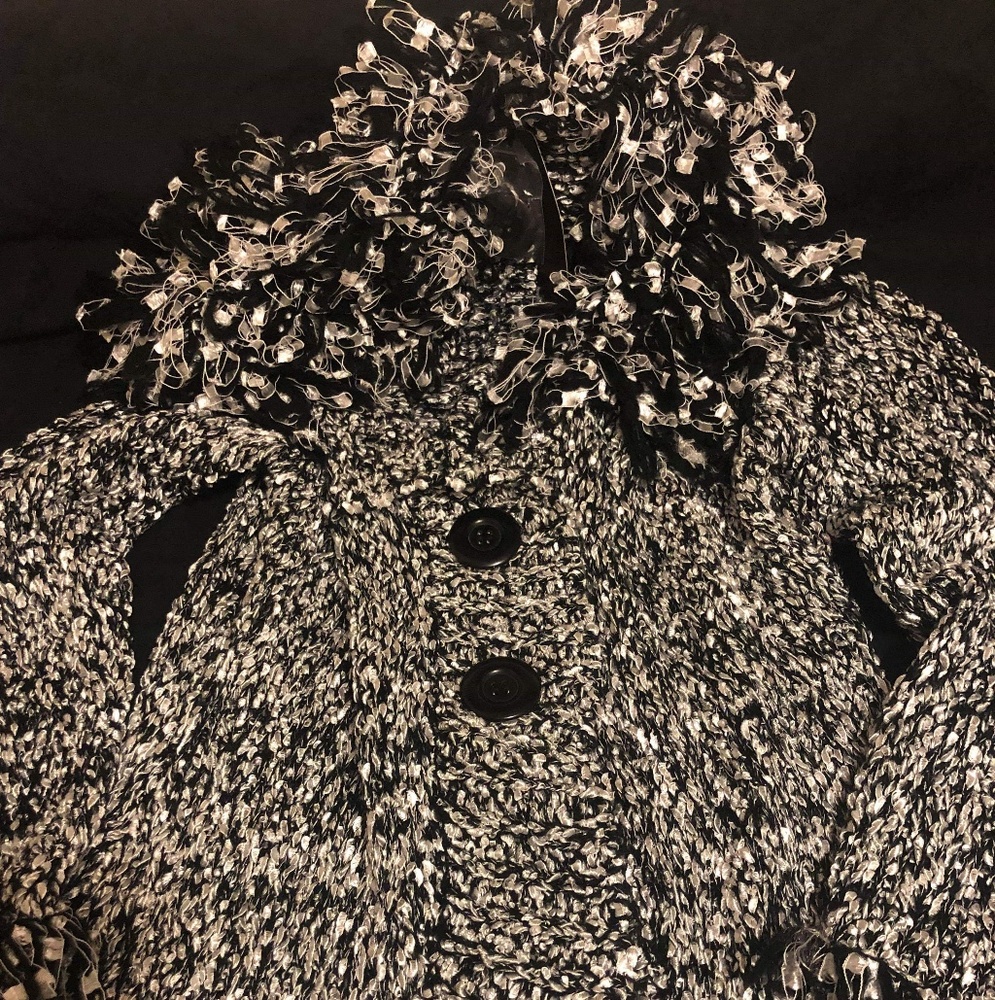NWT JOHN FASHION WOMENS LG COVER UP BLACK/WHITE